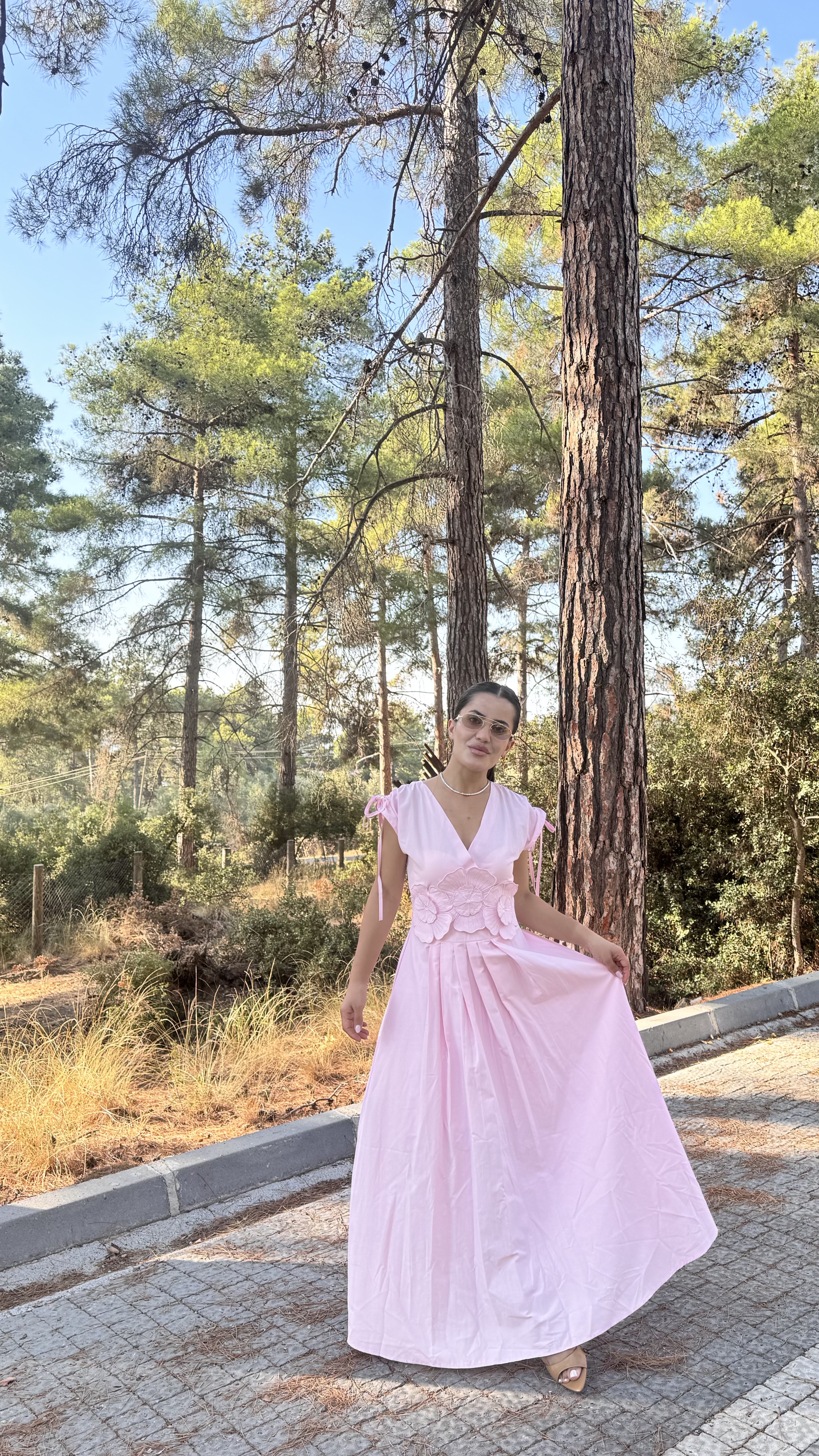 Pembe Beli Gül Detaylı Uzun Elbise 