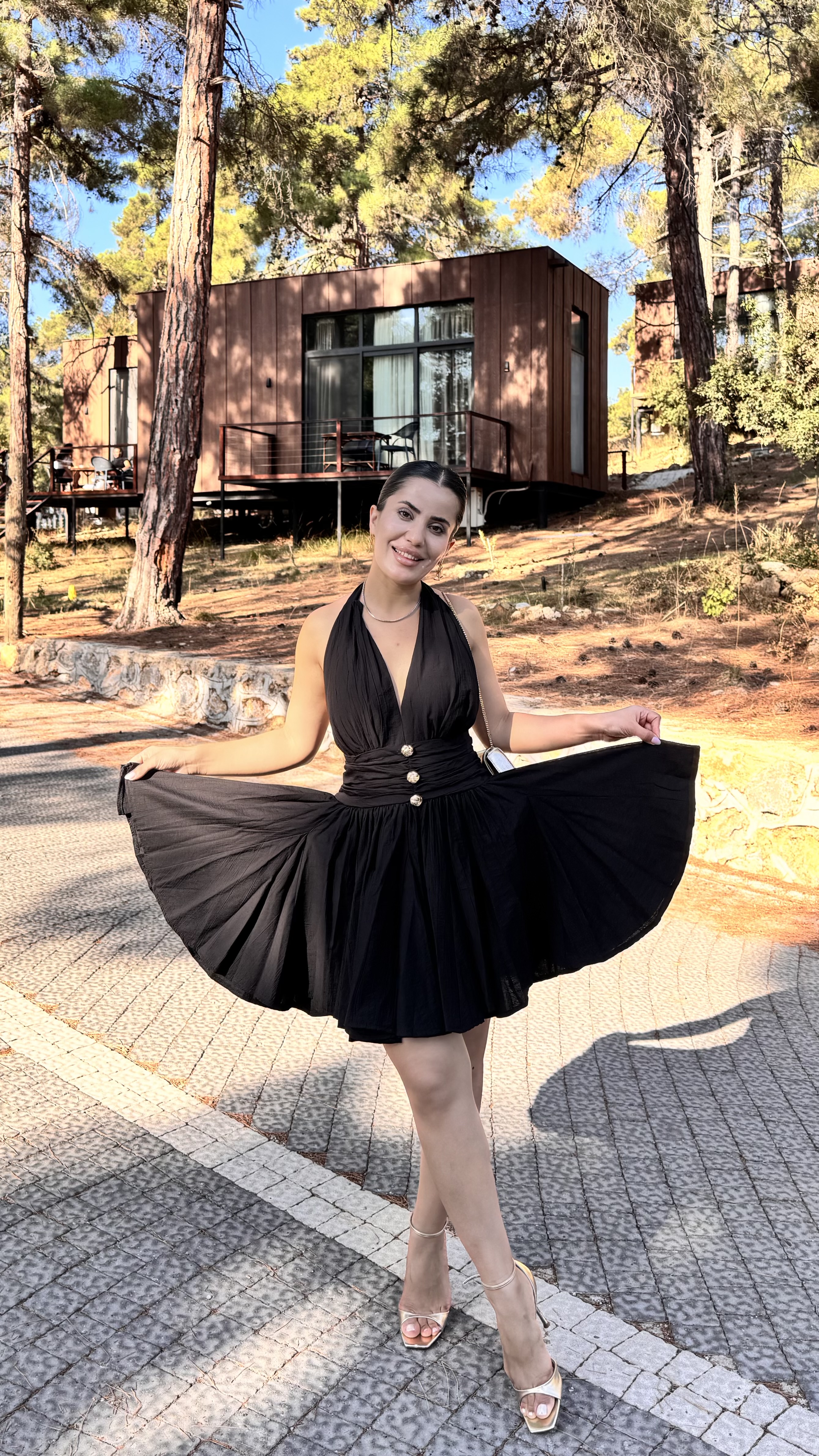 Siyah Mini Gold Düğmeli Elbise