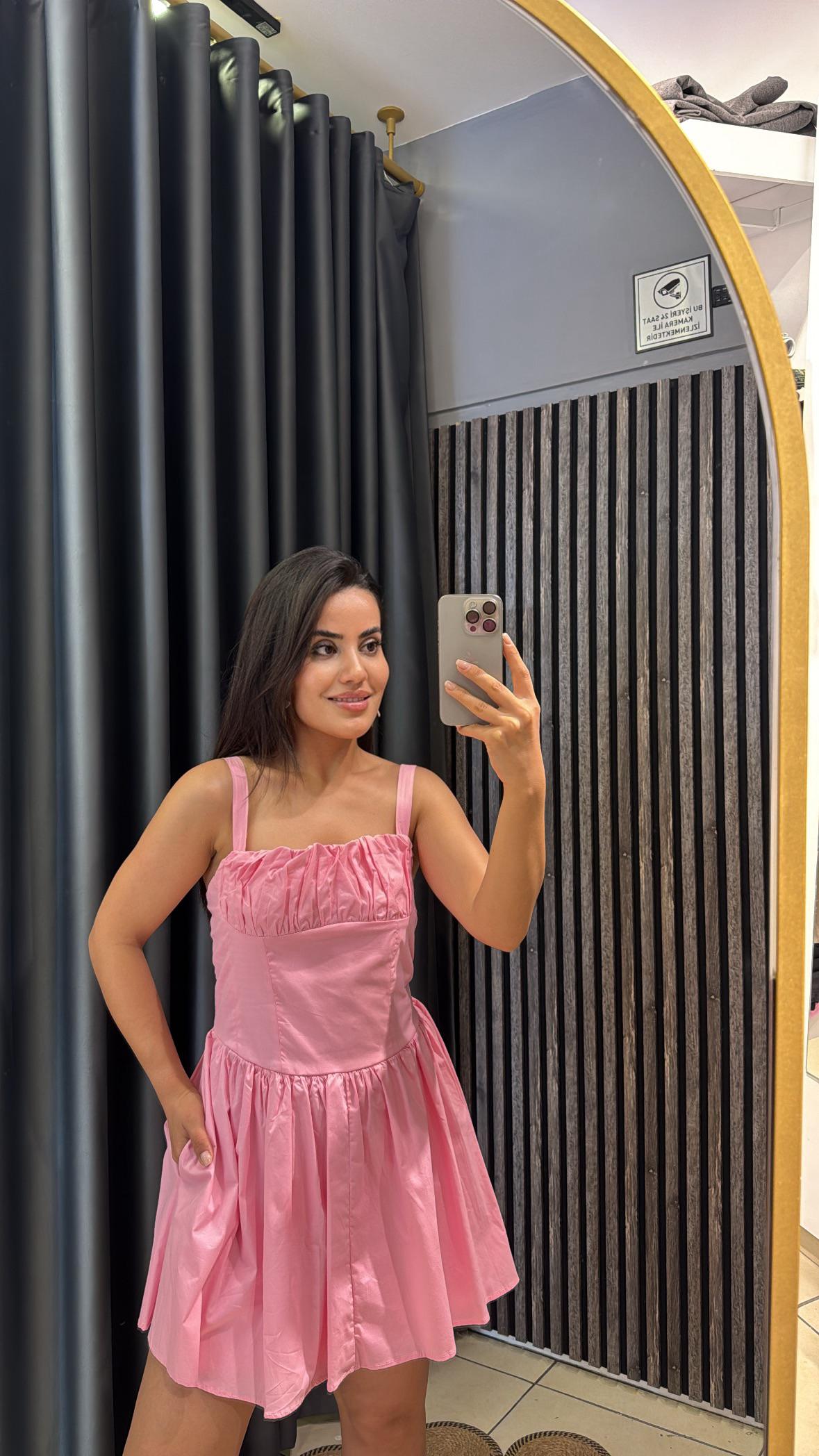 Göğsü Büzgü Detaylı Askılı Pamuk Poplin Mini Elbise Pembe